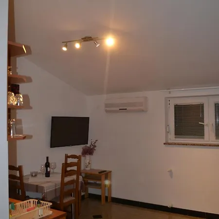 Villa Baldi -Apartmani Danny Tar-Vabriga Exterior foto