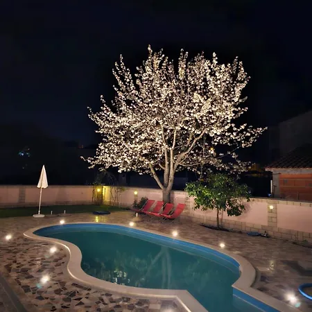 Villa Baldi -Apartmani Danny Tar-Vabriga Exterior foto