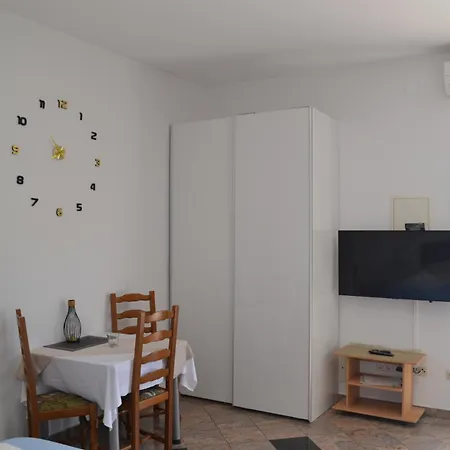 Villa Baldi -Apartmani Danny Tar-Vabriga Exterior foto